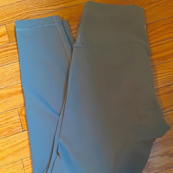 Lululemon grey sage wunder train size 4 - Picture 1 of 3